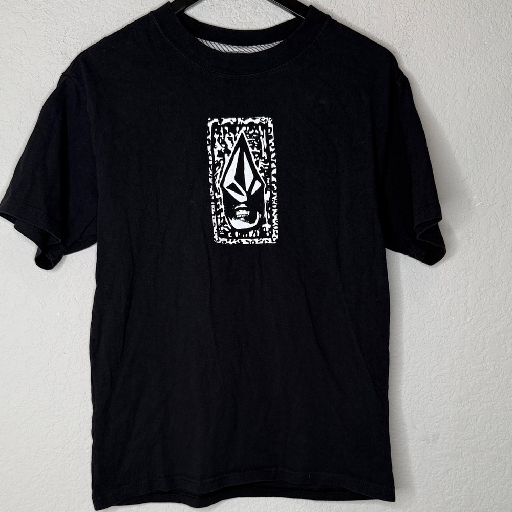 Volcom Men's Black Tee with Graphic Design S/P